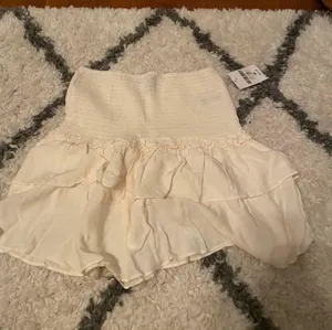 Forever 21 NWT White Skirt thumbnail 1