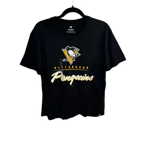 Fanatics Pittsburgh Penguins Hockey NHL Script Graphic T-Shirt Women's Med Black thumbnail 2