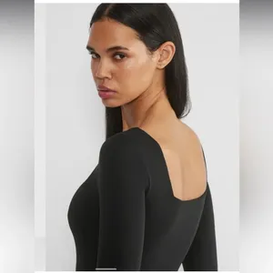 Babaton Aritzia Contour Squareneck Long Sleeve Bodysuit Black XS Thong Snap thumbnail 2