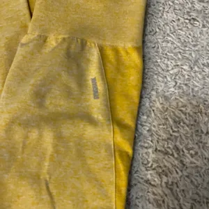 Yellow Adapt Seamless Leggings Medium thumbnail 2