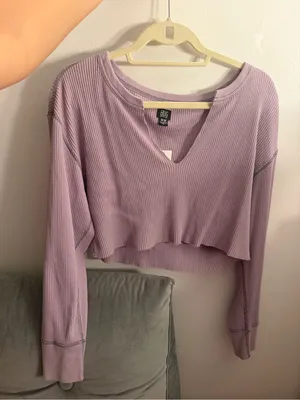 BDG Urban outfitters size medium purple waffle knit long sleeve crop top v-neck thumbnail 1