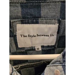 Forever 21 Checkered Board Print Cropped Trucker Denim Blue Y2K Jacket Medium thumbnail 2