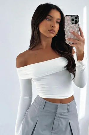 White Fox Top Size M thumbnail 1