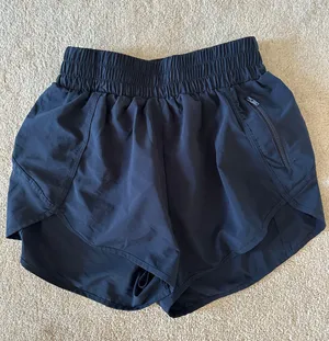 Amazon Shorts thumbnail 1