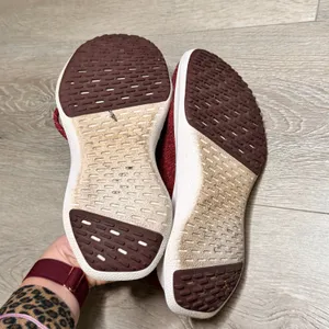 Allbirds Dasher Mizzle Wool Running Shoes Burgundy Womens Size 7‎ thumbnail 6