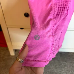 Pink lululemon tank top thumbnail 3