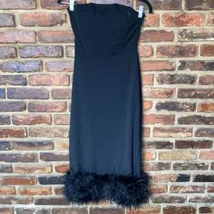 NWOT Lulu's Fancy Behavior Black Bustier Strapless Feather Midi Dress Size Small thumbnail 3