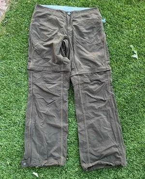 Mountain Hardwear Convertible Pants Cargo Size 8 thumbnail 1
