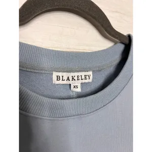 Blakely Blue Ruffle Lounge Set XS Embroidered Floral Sweatshirt Shorts Pockets thumbnail 8