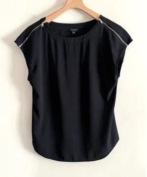 Ann Taylor Black Short Sleeve Blouse w/Gold Accents Business Women’s Medium thumbnail 1