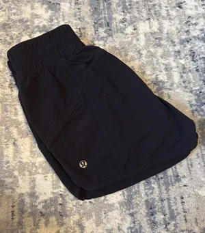Lululemon Shorts thumbnail 2
