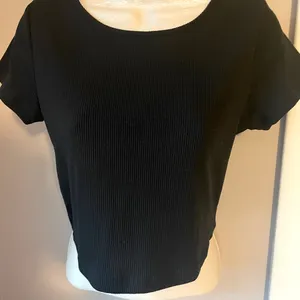 Princess Polly Ribbed Black Crop Top‎ thumbnail 1