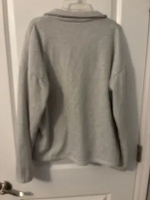 Stylish Gray Quarter thumbnail 2