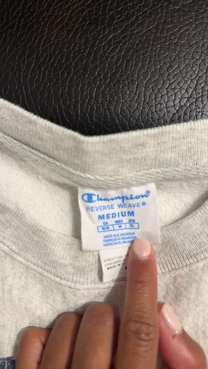 Champion Sweatshirt Women’s Pullover thumbnail 2