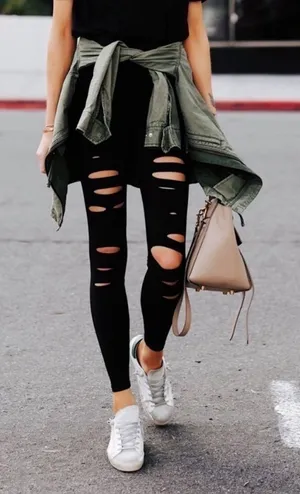 Alo Yoga High Waisted Ripped Warrior Legging in Black‎ Size Medium thumbnail 1