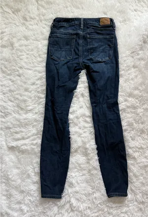 American Eagle Distressed Skinny Jeans thumbnail 3