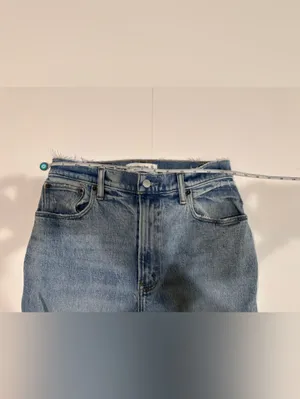 Abercrombie Curve Love 90s Straight Ultra High Rise Jeans 27 Light Wash thumbnail 8