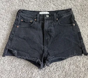 Abercrombie & Fitch The Mom Short High Rise thumbnail 1