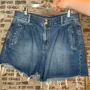 American Eagle | women denim mom shorts raw hem thumbnail 1