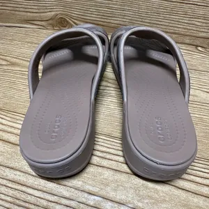Crocs Monterey‎ Metallic Wedge Shoes Sz 7 Slip On Comfort Cushion Sandals 207144 thumbnail 4