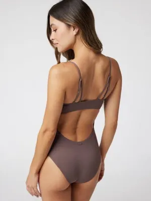NWOT Vuori Dune One Piece Swimsuit | Women’s Neutral Swimwear | Minimalist Beach thumbnail 2
