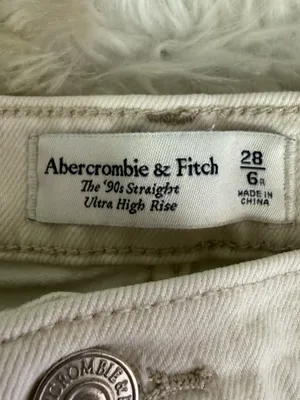 Abercrombie & Fitch 90s Straight Ultra High Rise Jeans Size 6/28 Cream thumbnail 4