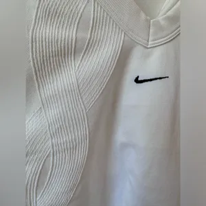 Nike Tennis Running Golf Athletic Top Cross Back Top White Size XL Never Worn thumbnail 2