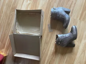 Super Cute Isla Brown Driftwood Boots - Sz 8 thumbnail 2