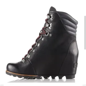 Sorel Conquest Wedge Black Leather Red Lace Up Booties Women Size 8.5 thumbnail 1