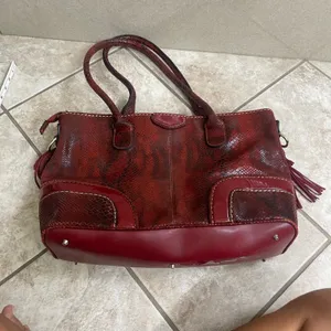 Cromia Italy Burgundy Snakeskin Leather Shoulder Bag Tassel Satchel" HAS PEELING thumbnail 2
