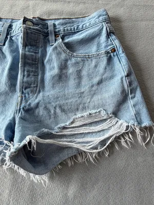 Levis Women's 501 Quiet Riot Hi Rise Shorts Size 31 #260187 thumbnail 3