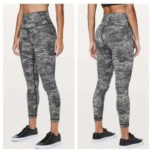 Lululemon Sz 4 Wunder Under Hi‎ Rise 7/8 Tight Workout Athletic Women’s Leggins thumbnail 2