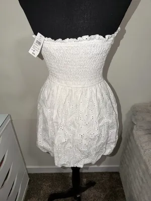Brand New Windsor White Strapless Eyelet Bubble Hem Dress Size Medium thumbnail 2