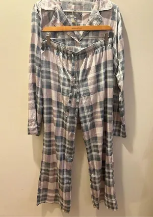 victoria’s secret satin pajama set thumbnail 3