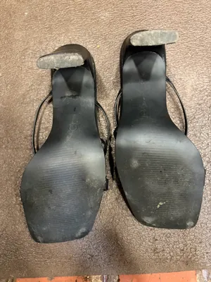 Pretty Little Thing Black Heels Size 6 thumbnail 4
