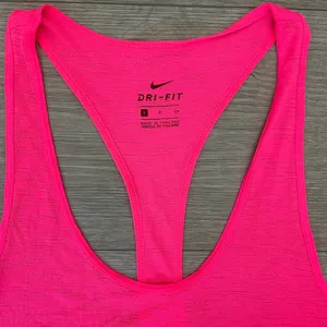 Nike tank thumbnail 2