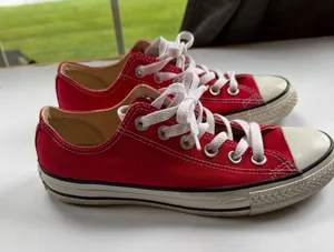 Converse Sneakers thumbnail 1
