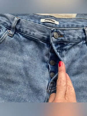 PacSun low rise straight leg denim jeans light wash button fly fall winter 32 thumbnail 2