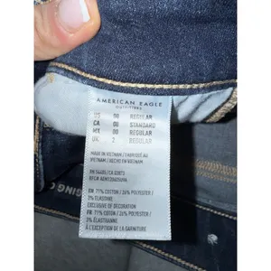 American Eagle 00R Next Level Stretch Hi-Rise Jegging Crop Distressed Denim Jean thumbnail 4