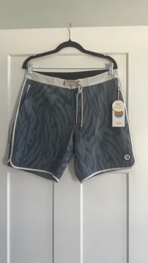 Vuori Size 30 Cruise 7” Board Shorts in Deep Sea Blue thumbnail 2