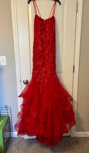 Camille La Vie Prom Dress thumbnail 1