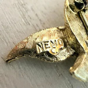 Vintage NEMO Gold Tone Rhinestone Bird Brooch Red Eye thumbnail 6