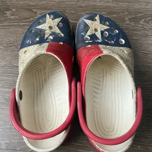 Crocs (Size m 4 w 6) Red thumbnail 3