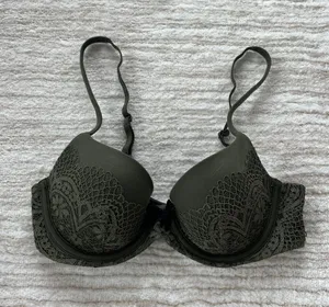 Victoria's Secret Body Bra Olive Green thumbnail 1
