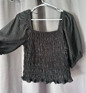 Old Navy puff sleeve  thumbnail 1