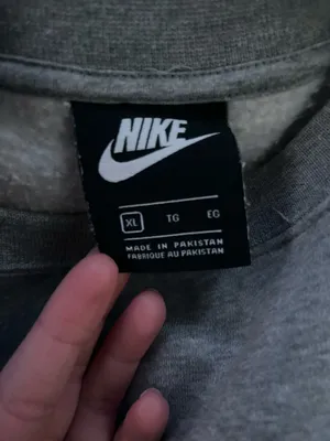 Nike Cropped Crewneck Oversized thumbnail 3