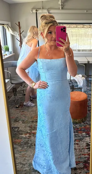 Amazon Formal blue Dress thumbnail 1