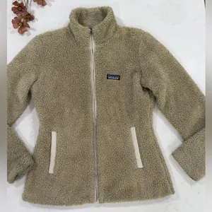 Patagonia Women's Cozy Cream Teddy Jacket thumbnail 7