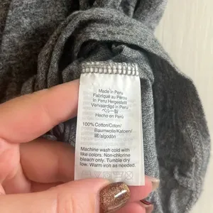 ✨Madewell Knot-Front Grey Sz Large Tee✨ thumbnail 7
