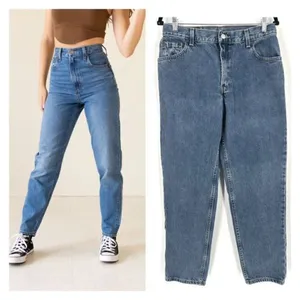 Vintage Levi's 550 Women's Relaxed Fit Tapered Leg Jeans Blue Denim‎ Size 12 thumbnail 2